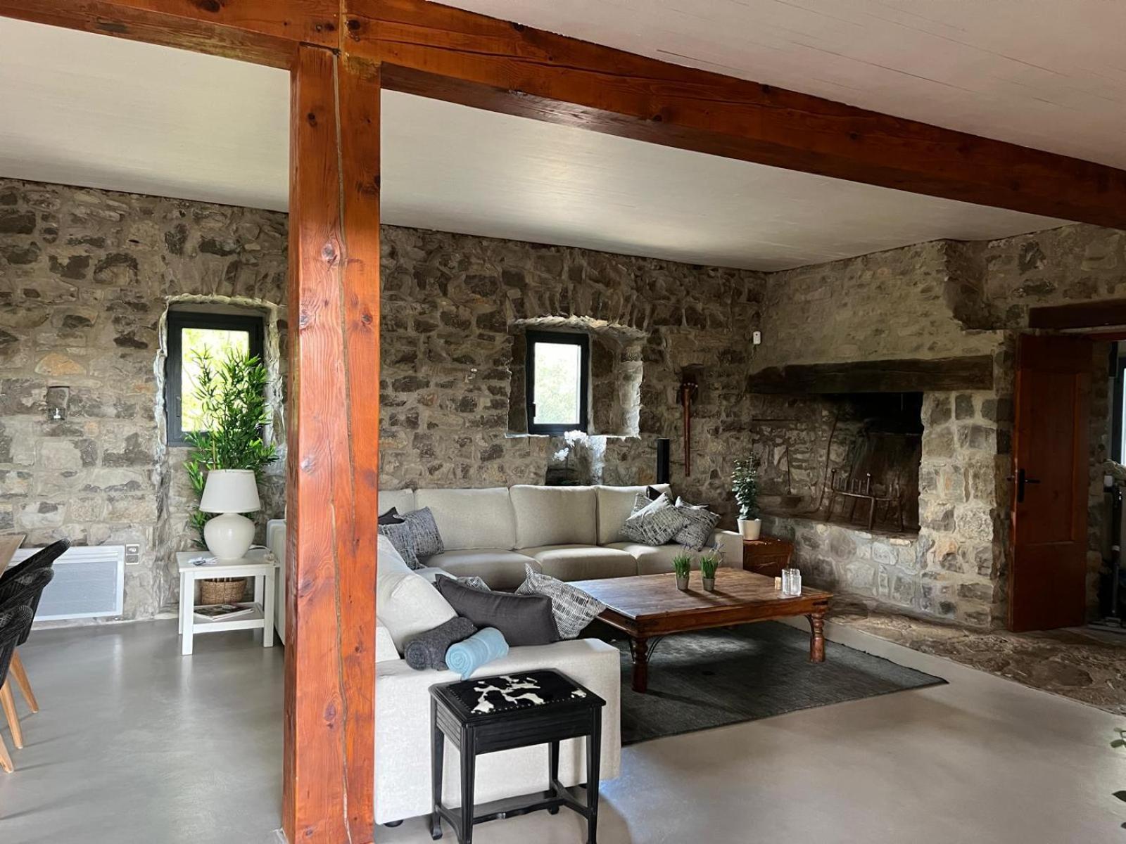 Luxurious Family House With Pool In Ardeche. Villa Les Vans Dış mekan fotoğraf